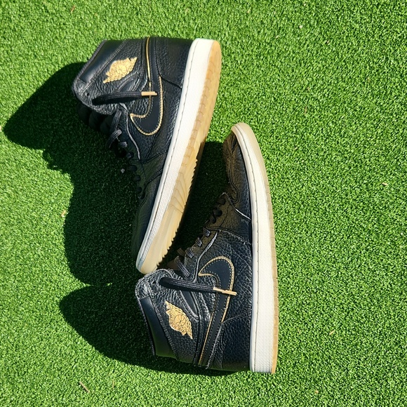 Nike Air Jordan Retro 1 High OG City of Flight Black Gold Men’s Shoes Size 8.5 - Picture 4 of 12